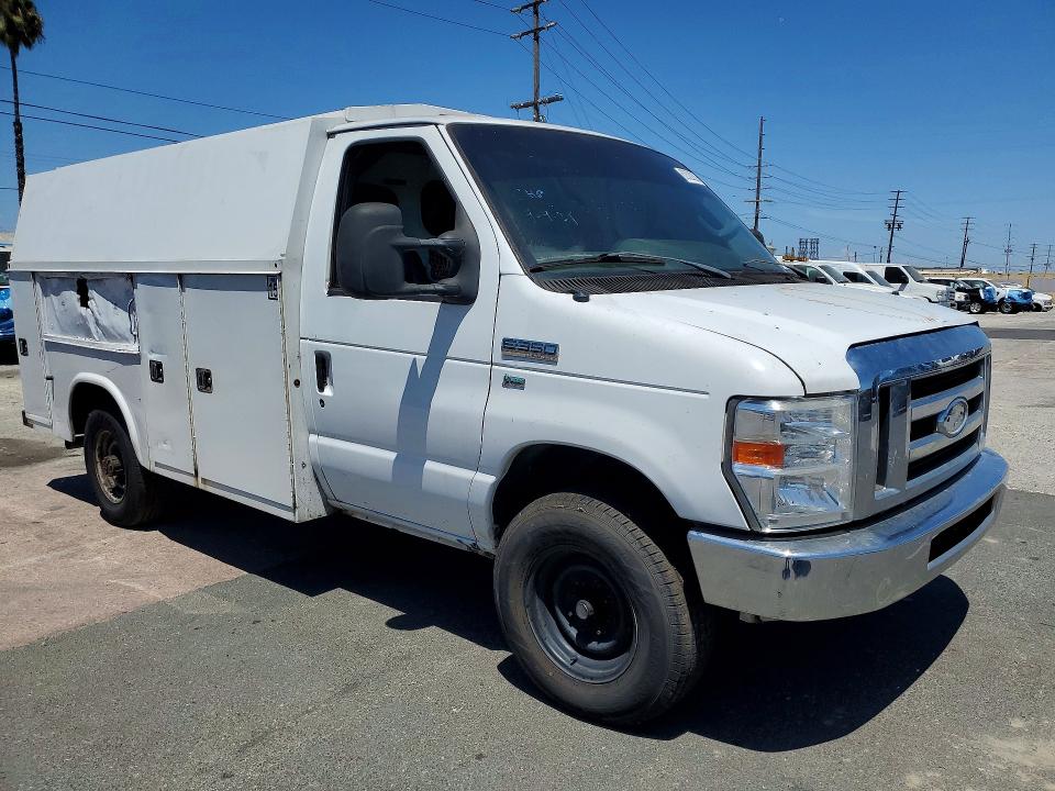 62529206 :رقم المزاد ، 1FDWE3FL8DDB27068 vin ، 2013 Ford Econoline مزاد بيع