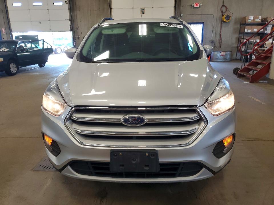 59399666 :رقم المزاد ، 1FMCU9GD7JUB62213 vin ، 2018 Ford Escape مزاد بيع