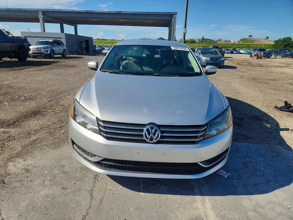59972836 :رقم المزاد ، 1VWAS7A30EC027962 vin ، 2014 Volkswagen Passat مزاد بيع