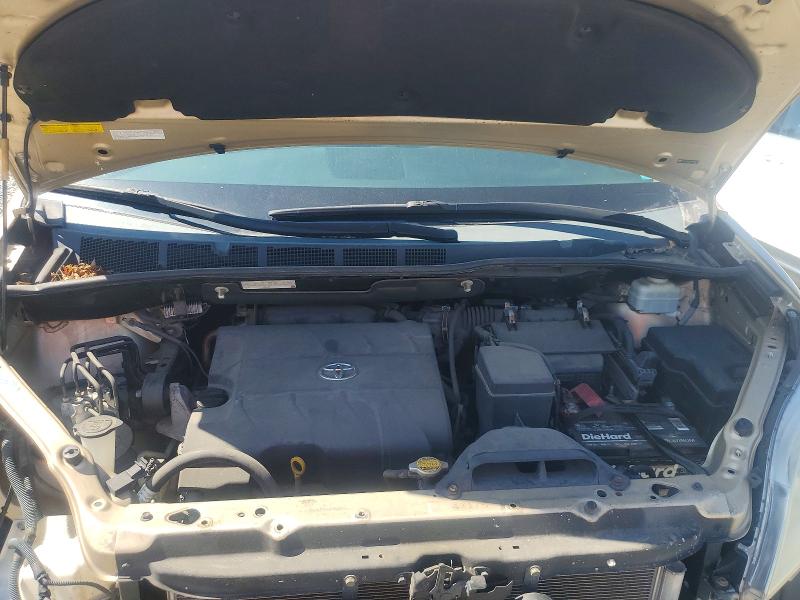 61474386 :رقم المزاد ، 5TDJK3DC5BS024637 vin ، 2011 Toyota Sienna مزاد بيع