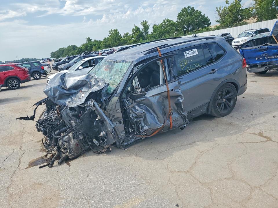 Продажа на аукционе авто 2023 Volkswagen Tiguan, vin: 3VVCB7AX1PM058980, номер лота: 61913726