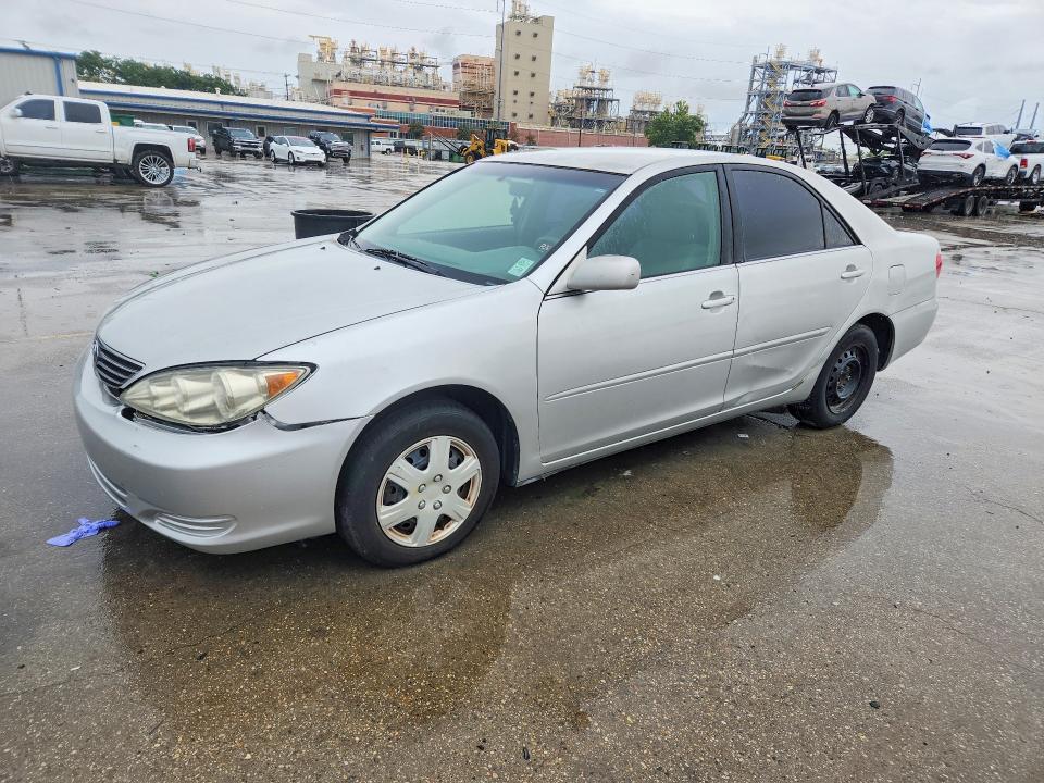 60806616 :رقم المزاد ، 4T1BE32KX6U699497 vin ، 2006 Toyota Camry مزاد بيع