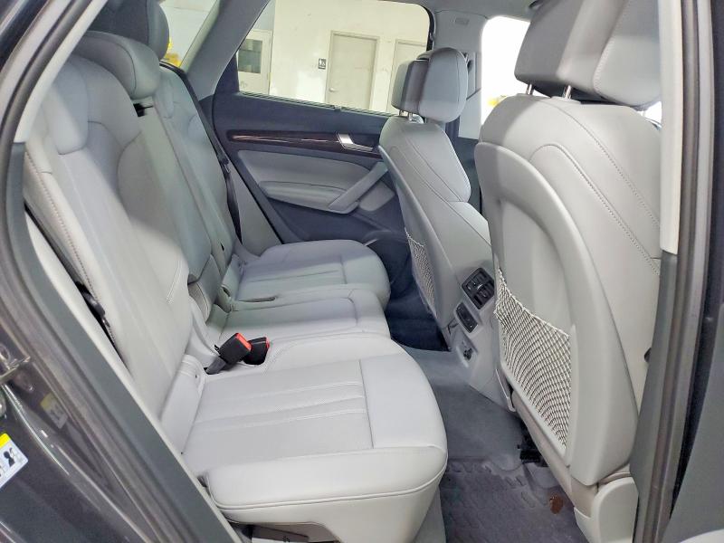 60931446 :رقم المزاد ، WA1BNAFY5L2000866 vin ، 2020 Audi Q5 مزاد بيع