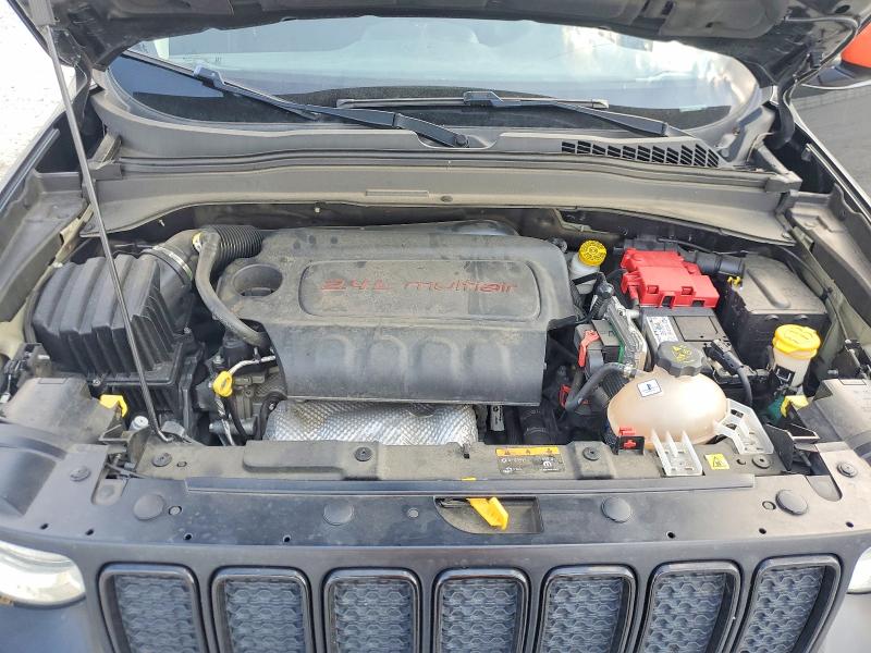 59796776 :رقم المزاد ، ZACNJBBB1LPL71810 vin ، 2020 Jeep Renegade مزاد بيع