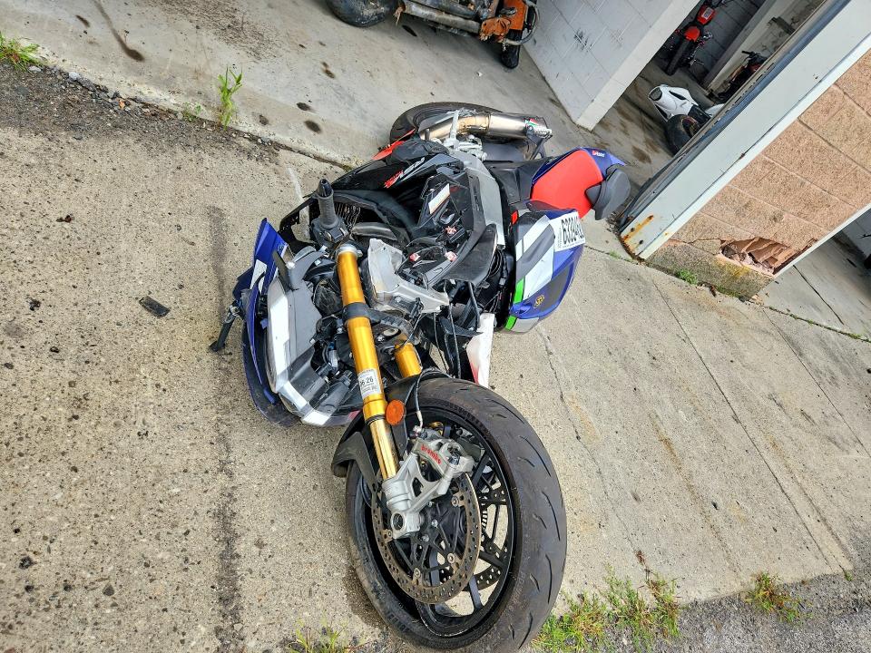 Продажа на аукционе авто 2021 Aprilia Rsv4, vin: ZD4KYUB0XMS000088, номер лота: 63394686