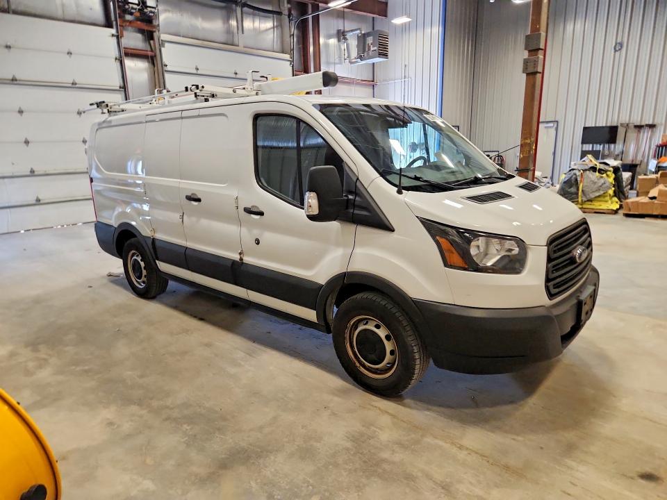 61761746 :رقم المزاد ، 1FTYE1ZM4KKA83567 vin ، 2019 Ford Transit مزاد بيع