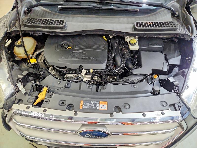 62443486 :رقم المزاد ، 1FMCU0GD5HUD71682 vin ، 2017 Ford Escape مزاد بيع