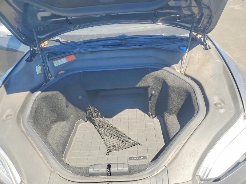 61051146 :رقم المزاد ، 5YJSA1H16EFP37446 vin ، 2014 Tesla Model S مزاد بيع