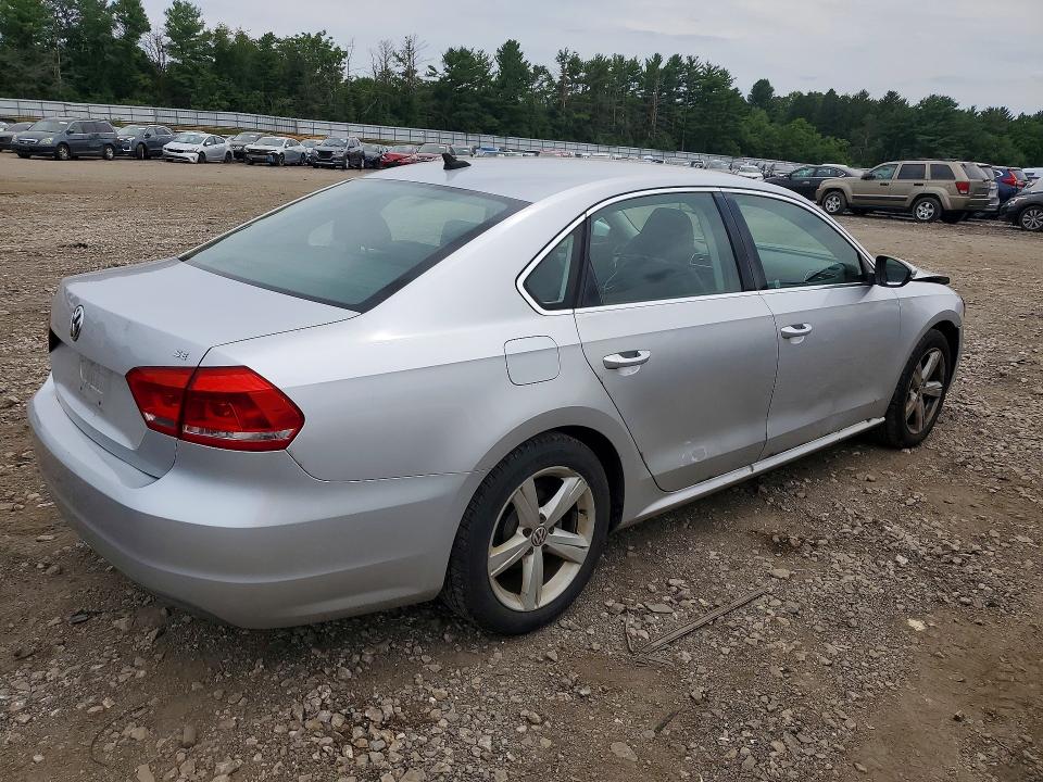 62606416 :رقم المزاد ، 1VWBP7A38CC043653 vin ، 2012 Volkswagen Passat مزاد بيع