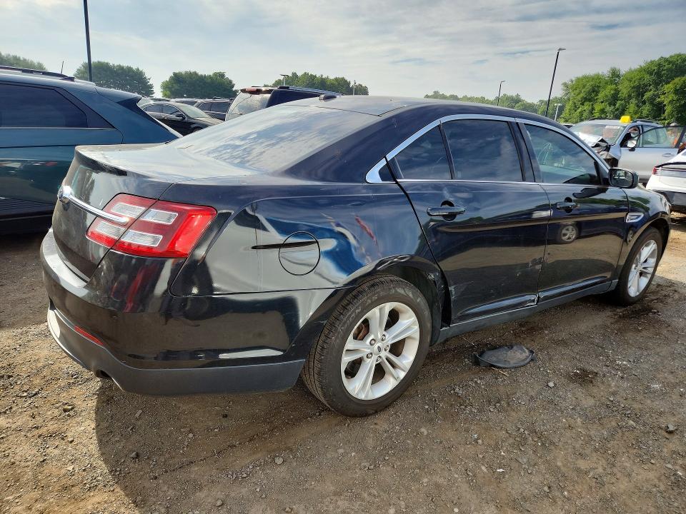 2014 Ford Taurus მანქანა იყიდება აუქციონზე, vin: 1FAHP2E83EG144154, აუქციონის ნომერი: 61140666