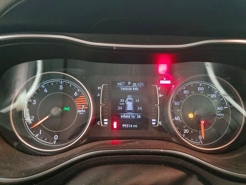 60204396 :رقم المزاد ، 1C4PJMCBXKD413104 vin ، 2019 Jeep Cherokee مزاد بيع