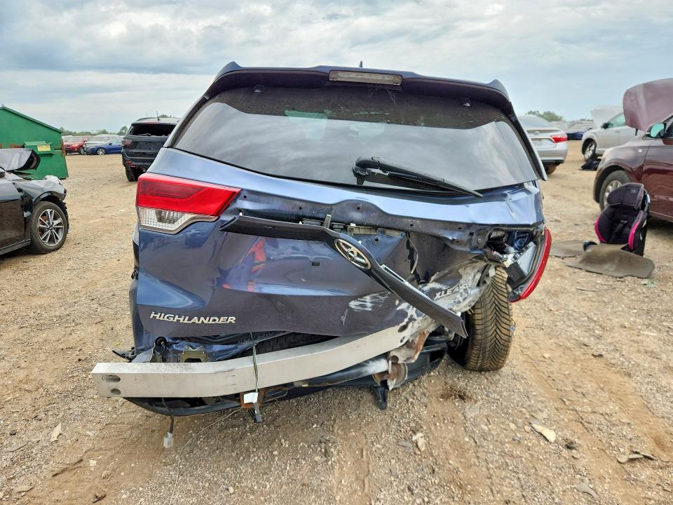 Продаж на аукціоні авто 2018 Toyota Highlander, vin: 5TDJZRFH8JS844507, номер лоту: 60477426
