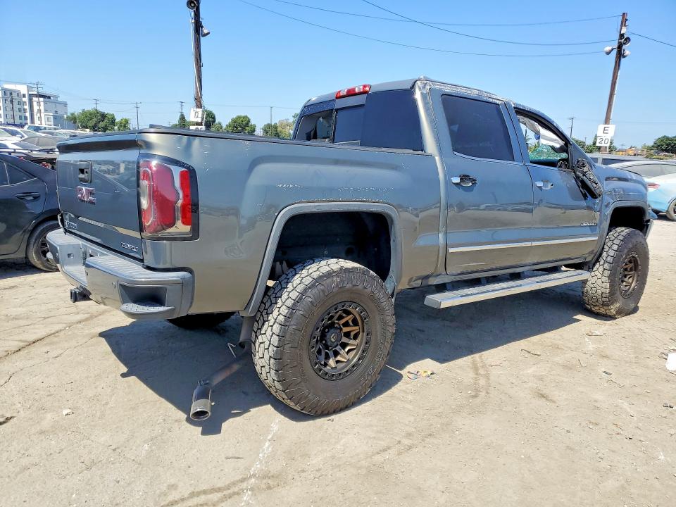 61393286 :رقم المزاد ، 3GTU2PEC7JG343764 vin ، 2018 Gmc Sierra مزاد بيع