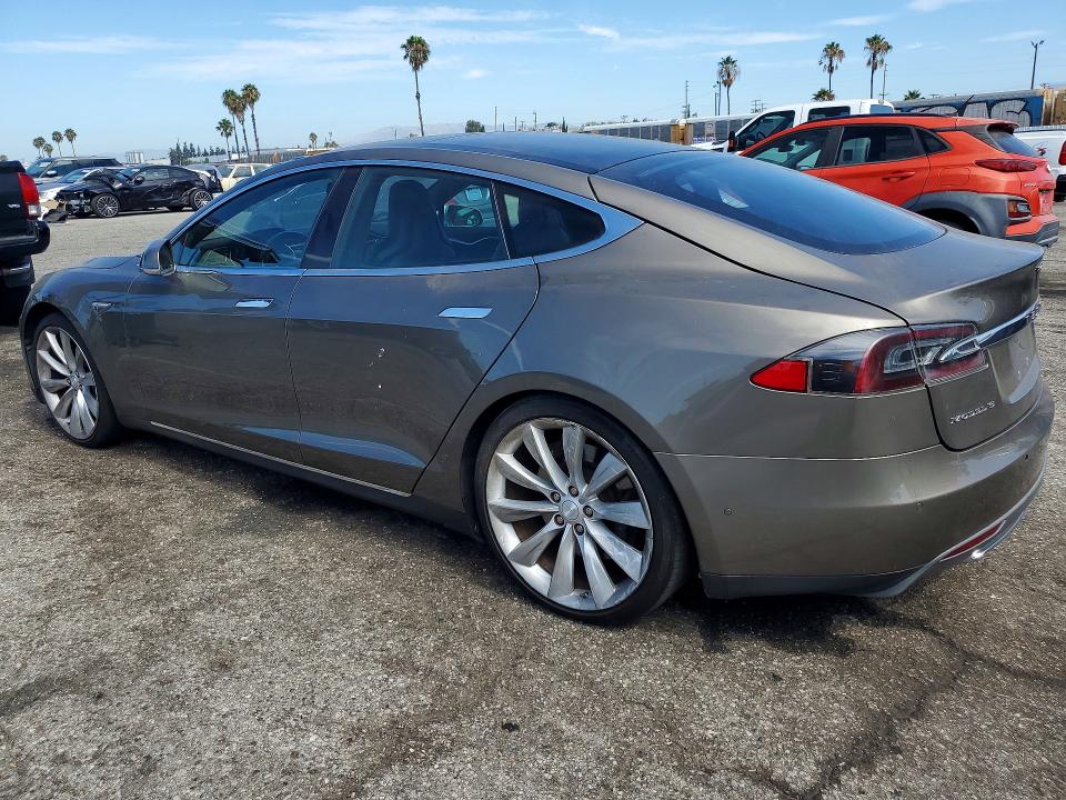 2016 Tesla Model S მანქანა იყიდება აუქციონზე, vin: 5YJSA1E42GF137220, აუქციონის ნომერი: 62702206