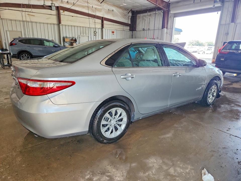 58564586 :رقم المزاد ، 4T1BF1FKXGU235655 vin ، 2016 Toyota Camry مزاد بيع