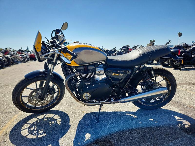 62539436 :رقم المزاد ، SMTD50GN8HT807494 vin ، 2017 Triumph Motorcycle Street Cup مزاد بيع