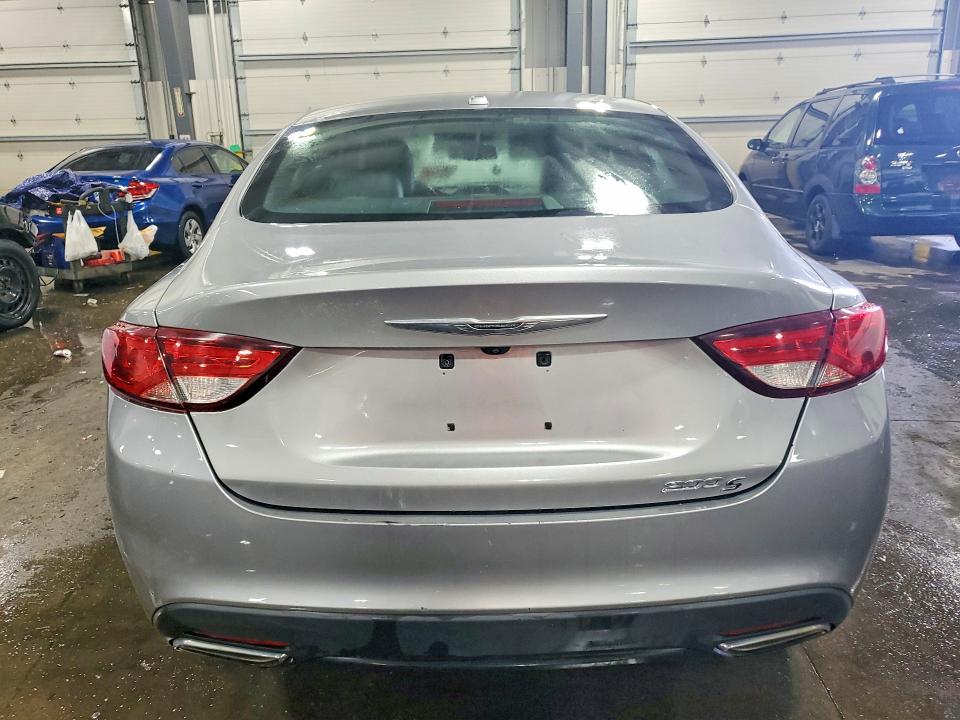 59880156 :رقم المزاد ، 1C3CCCBG5FN551492 vin ، 2015 Chrysler 200 مزاد بيع