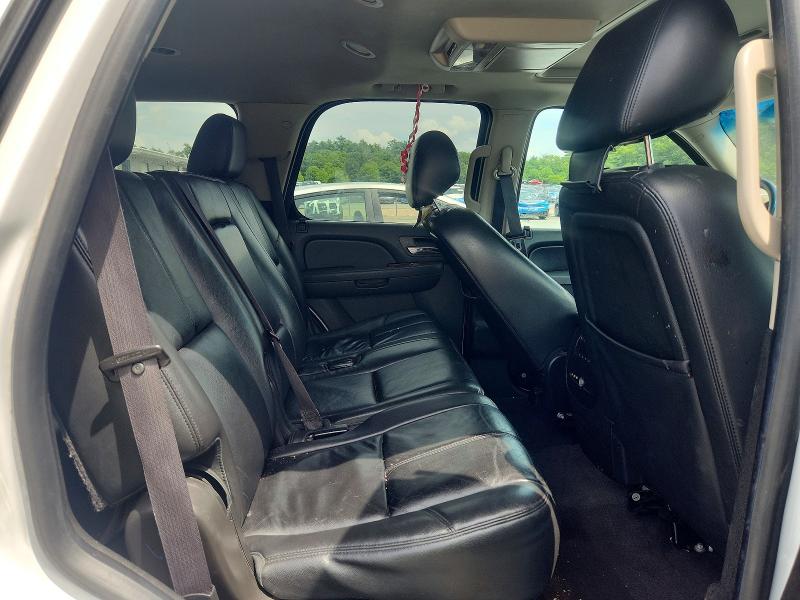 60850606 :رقم المزاد ، 1GNSKBE06ER238369 vin ، 2014 Chevrolet Tahoe مزاد بيع
