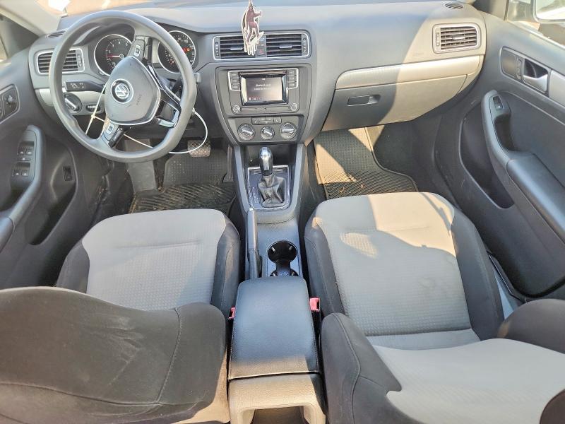 61837086 :رقم المزاد ، 3VW2B7AJ1HM258567 vin ، 2017 Volkswagen Jetta مزاد بيع