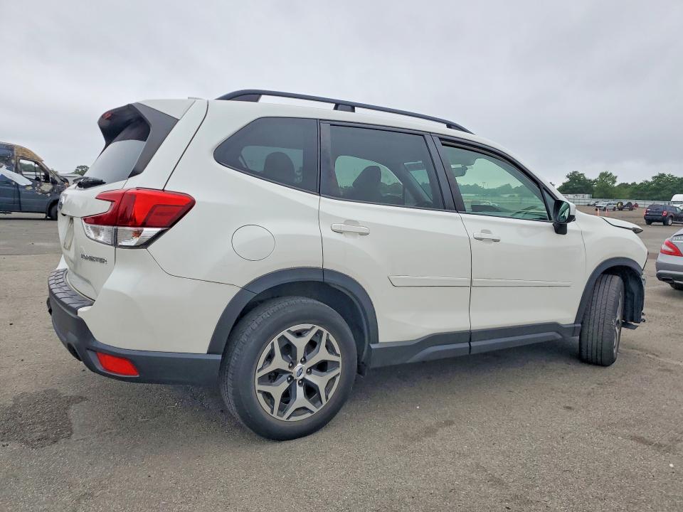 61572676 :رقم المزاد ، JF2SKAJC7MH526118 vin ، 2021 Subaru Forester مزاد بيع
