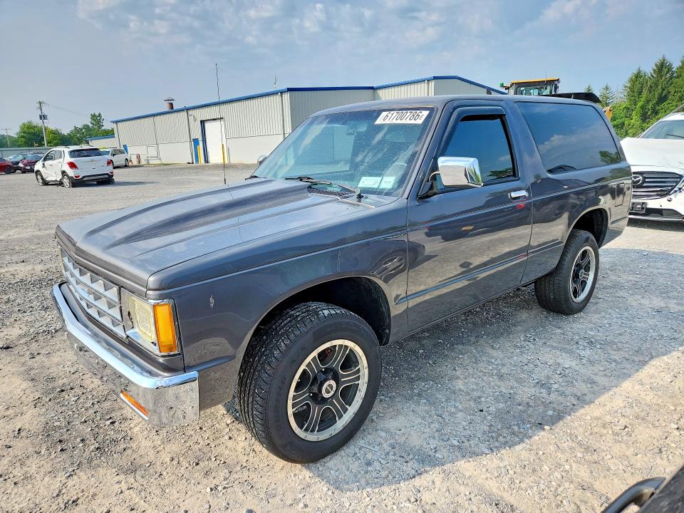 61700786 :رقم المزاد ، 1GNCS18R4J0132185 vin ، 1988 Chevrolet Blazer مزاد بيع
