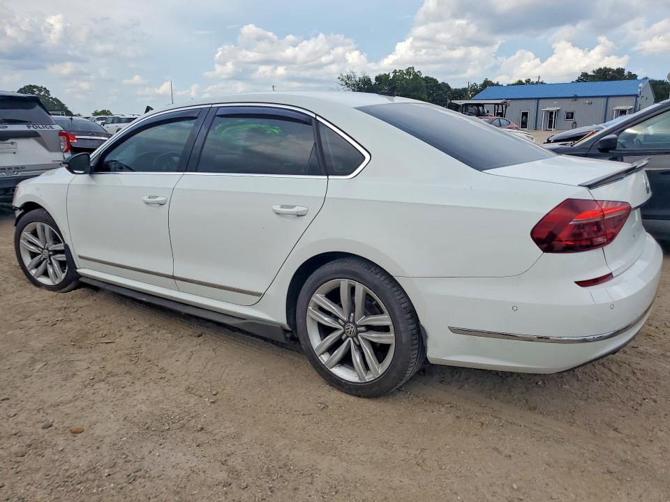 2017 Volkswagen Passat მანქანა იყიდება აუქციონზე, vin: 1VWCM7A34HC085032, აუქციონის ნომერი: 59621356