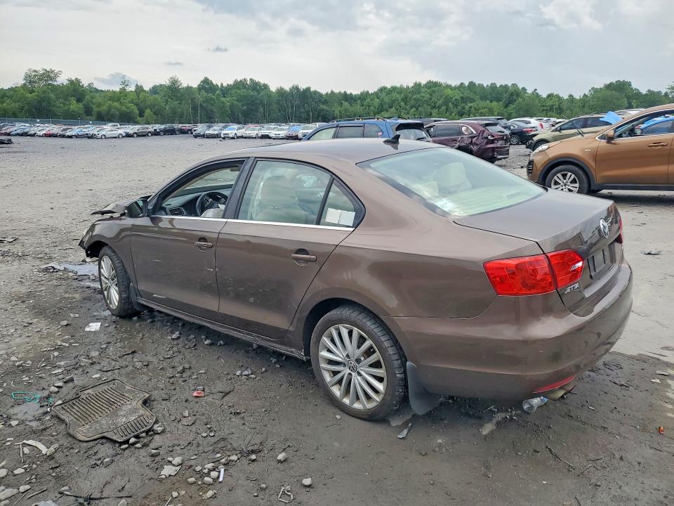 60586286 :رقم المزاد ، 3VWGZ7AJ6BM373531 vin ، 2011 Volkswagen Jetta مزاد بيع