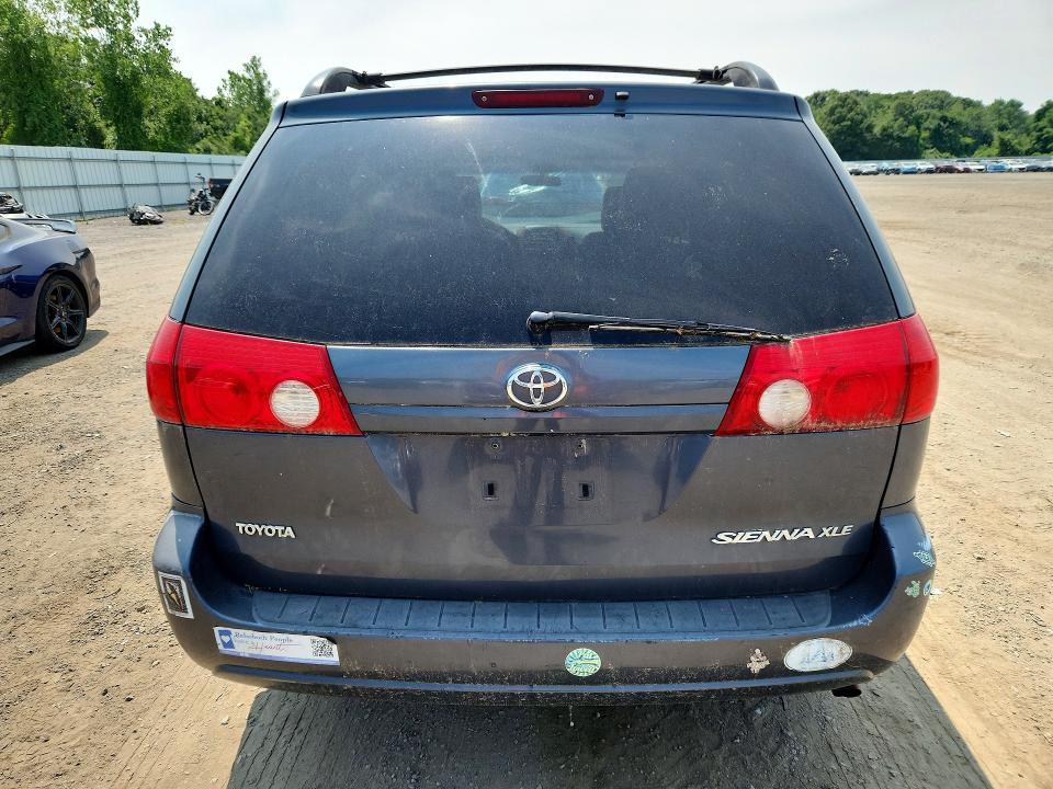 61396256 :رقم المزاد ، 5TDYK4CC4AS295418 vin ، 2010 Toyota Sienna مزاد بيع