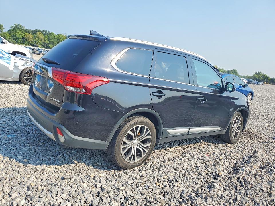 2018 Mitsubishi Outlander მანქანა იყიდება აუქციონზე, vin: JA4AD3A36JZ011787, აუქციონის ნომერი: 63350546