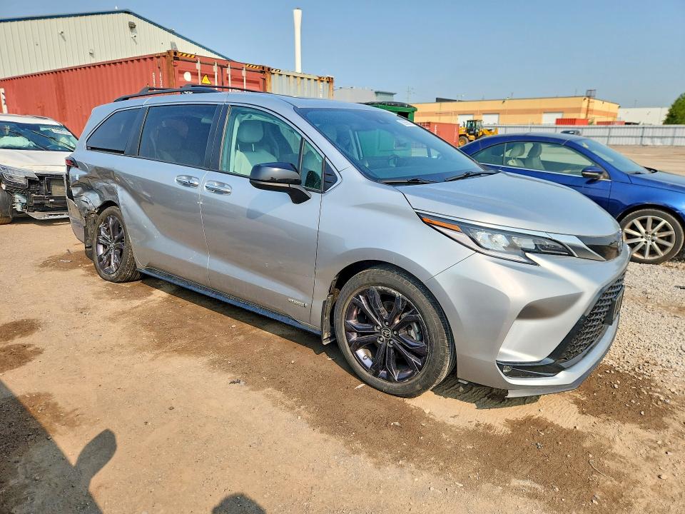 62656016 :رقم المزاد ، 5TDGRKEC7MS051923 vin ، 2021 Toyota Sienna مزاد بيع