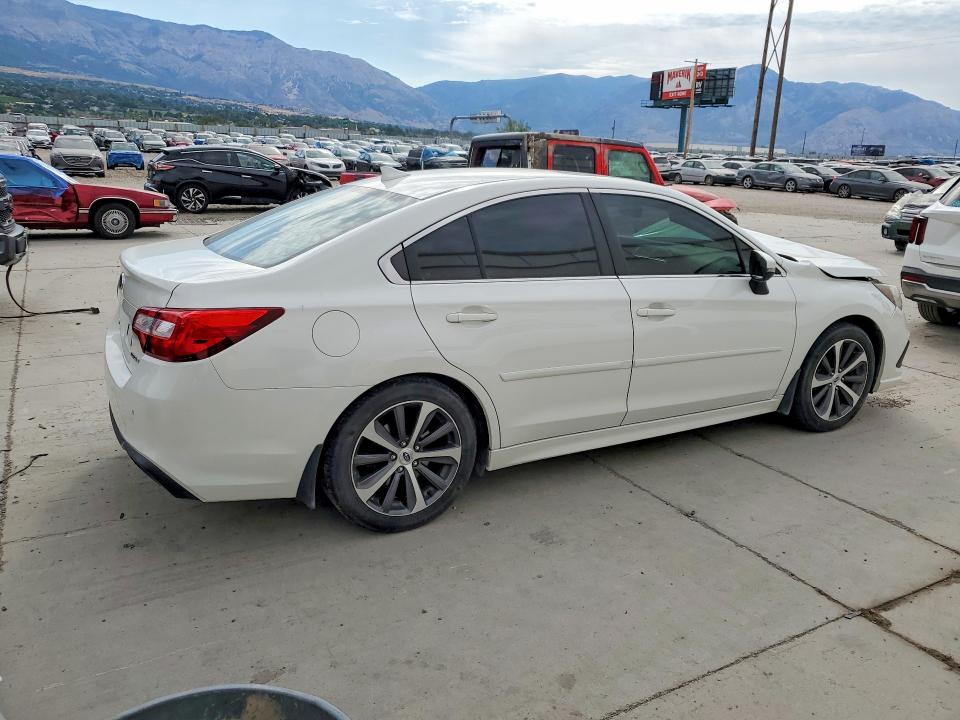 61158656 :رقم المزاد ، 4S3BNAN65K3018461 vin ، 2019 Subaru Legacy مزاد بيع