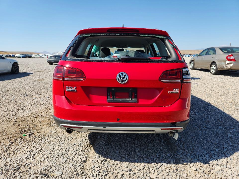 62268026 :رقم المزاد ، 3VWH17AU1HM514262 vin ، 2017 Volkswagen Golf Alltrack مزاد بيع