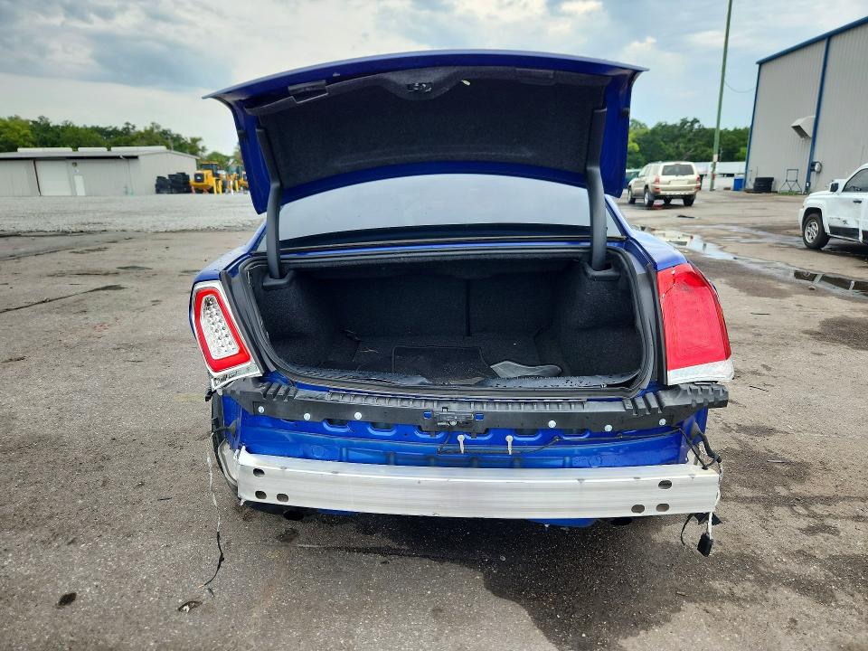 63390646 :رقم المزاد ، 2C3CCAEG0KH705965 vin ، 2019 Chrysler 300 مزاد بيع