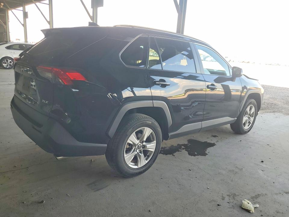 61403246 :رقم المزاد ، 2T3W1RFVXMW113731 vin ، 2021 Toyota Rav4 مزاد بيع