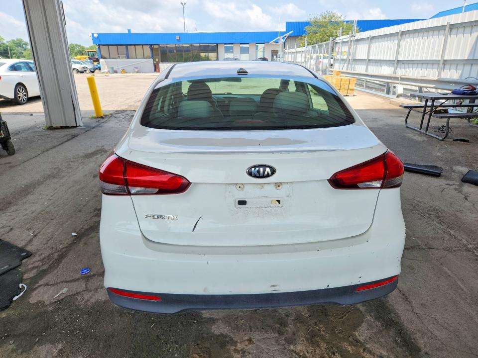 61931706 :رقم المزاد ، 3KPFK4A79HE069764 vin ، 2017 Kia Forte مزاد بيع