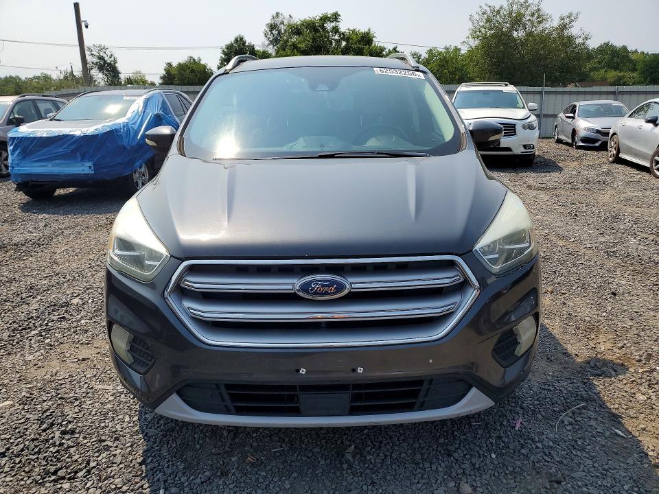 Продажа на аукционе авто 2017 Ford Escape, vin: 1FMCU9JD9HUC82338, номер лота: 62532256