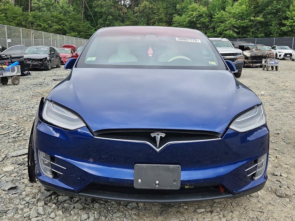 60067776 :رقم المزاد ، 5YJXCDE28MF309925 vin ، 2021 Tesla Model X مزاد بيع