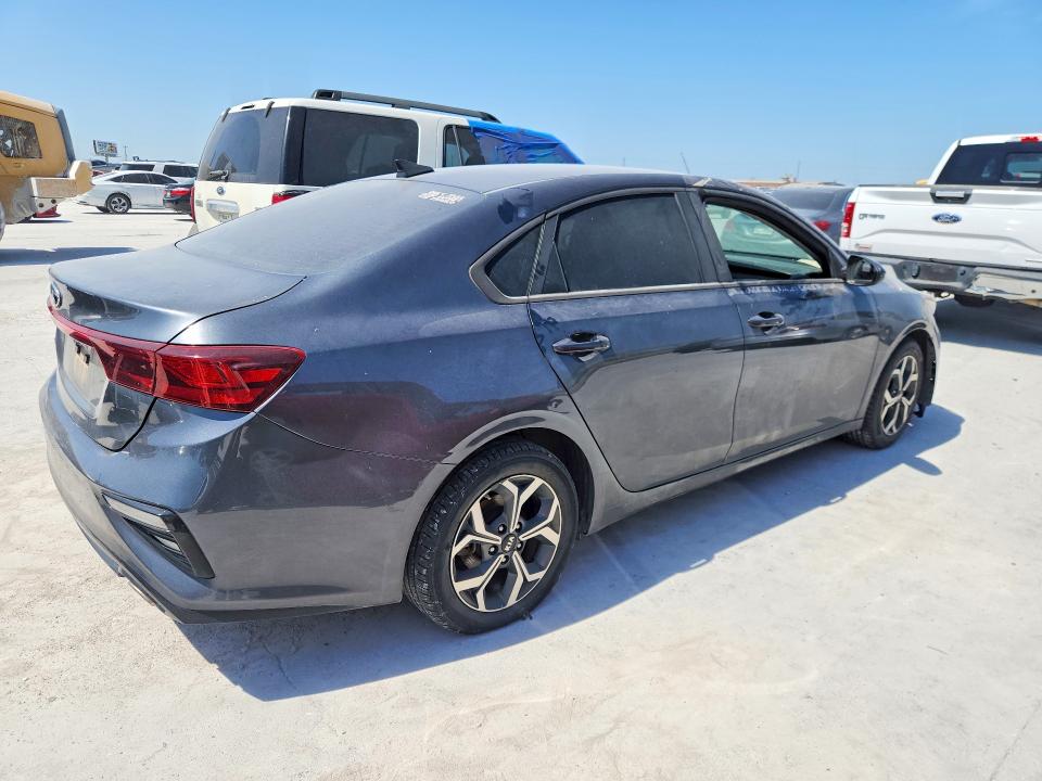 61955076 :رقم المزاد ، 3KPF24AD0ME331266 vin ، 2021 Kia Forte مزاد بيع