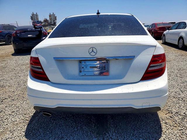 2013 Mercedes-benz C მანქანა იყიდება აუქციონზე, vin: WDDGF4HB4DA851587, აუქციონის ნომერი: 59916876