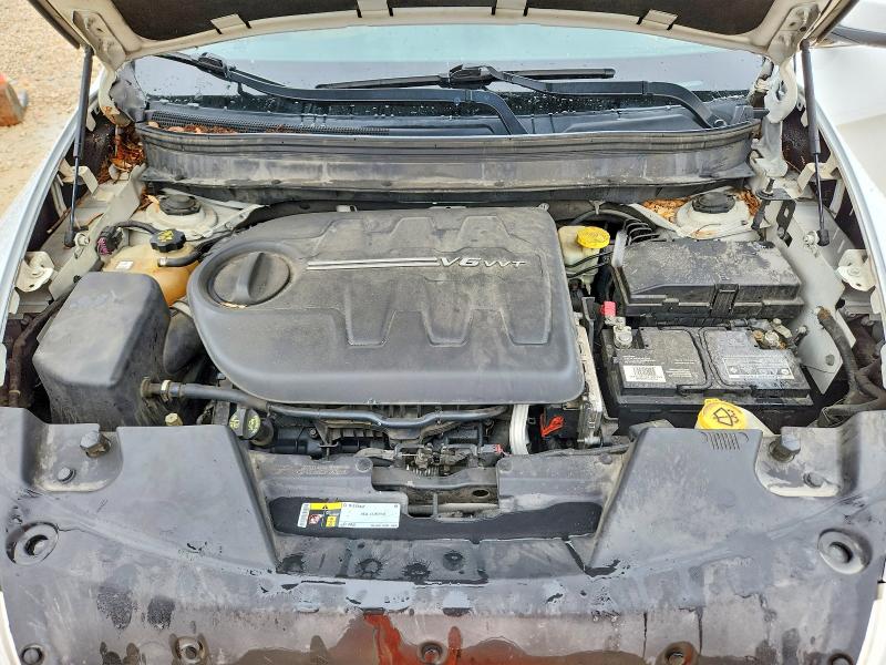 60994696 :رقم المزاد ، 1C4PJLCS8FW612141 vin ، 2015 Jeep Cherokee مزاد بيع