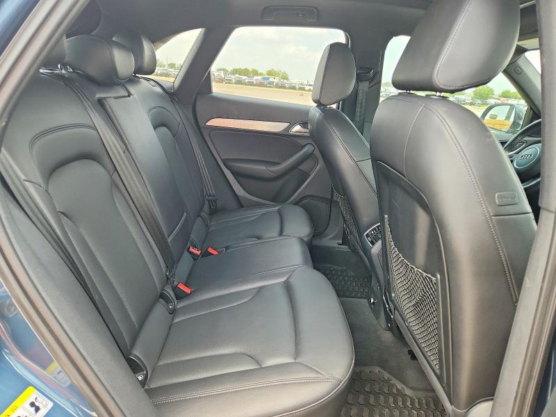 62755566 :رقم المزاد ، WA1HCCFS9JR023014 vin ، 2018 Audi Q3 مزاد بيع