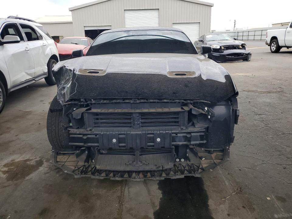 60512066 :رقم المزاد ، 1FA6P8CF4M5137915 vin ، 2021 Ford Mustang مزاد بيع