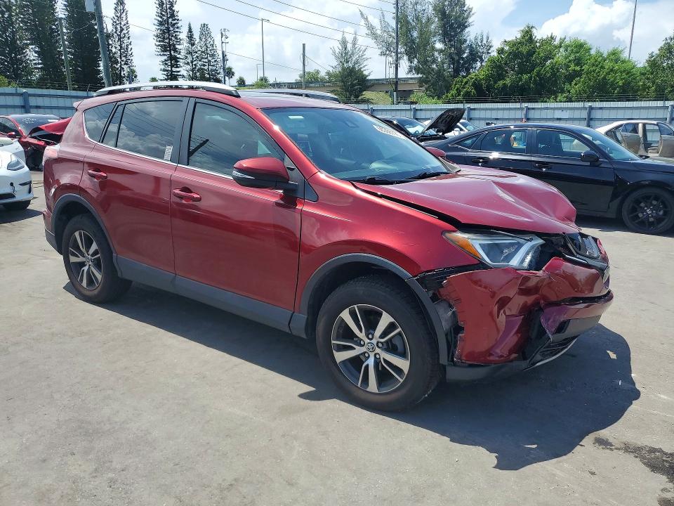 60308776 :رقم المزاد ، 2T3WFREV0JW465621 vin ، 2018 Toyota Rav4 مزاد بيع