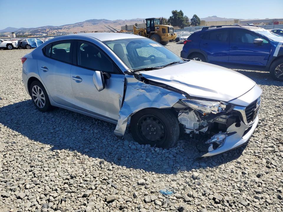 61215826 :رقم المزاد ، 3MZBN1U72HM123151 vin ، 2017 Mazda 3 مزاد بيع