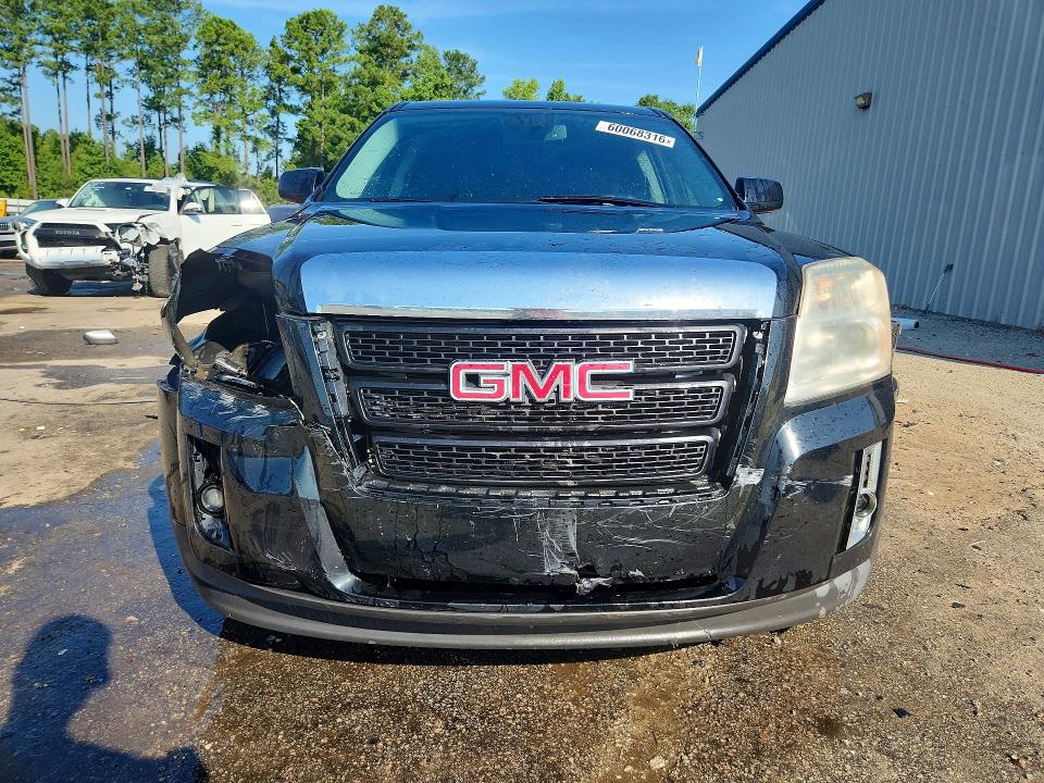 60068316 :رقم المزاد ، 2GKALMEK3F6411183 vin ، 2015 Gmc Terrain مزاد بيع