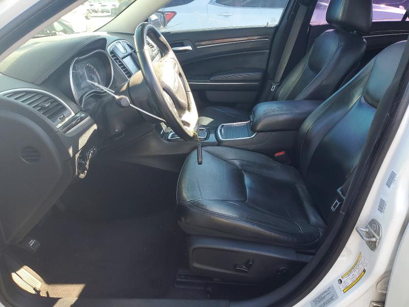 61044156 :رقم المزاد ، 2C3CCAAG5FH785775 vin ، 2015 Chrysler 300 مزاد بيع