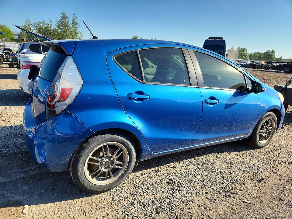 2013 Toyota Prius C მანქანა იყიდება აუქციონზე, vin: JTDKDTB36D1529202, აუქციონის ნომერი: 63126526