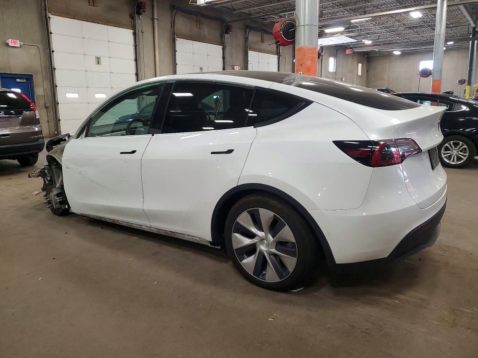 Продажа на аукционе авто 2022 Tesla Model Y, vin: 7SAYGAEE0NF516511, номер лота: 62130996