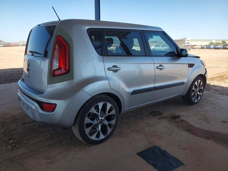 60696826 :رقم المزاد ، KNDJT2A63C7436959 vin ، 2012 Kia Soul مزاد بيع
