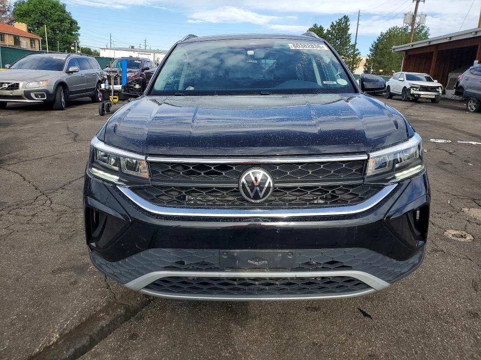 Продажа на аукционе авто 2022 Volkswagen Taos, vin: 3VVPX7B25NM040968, номер лота: 60382836